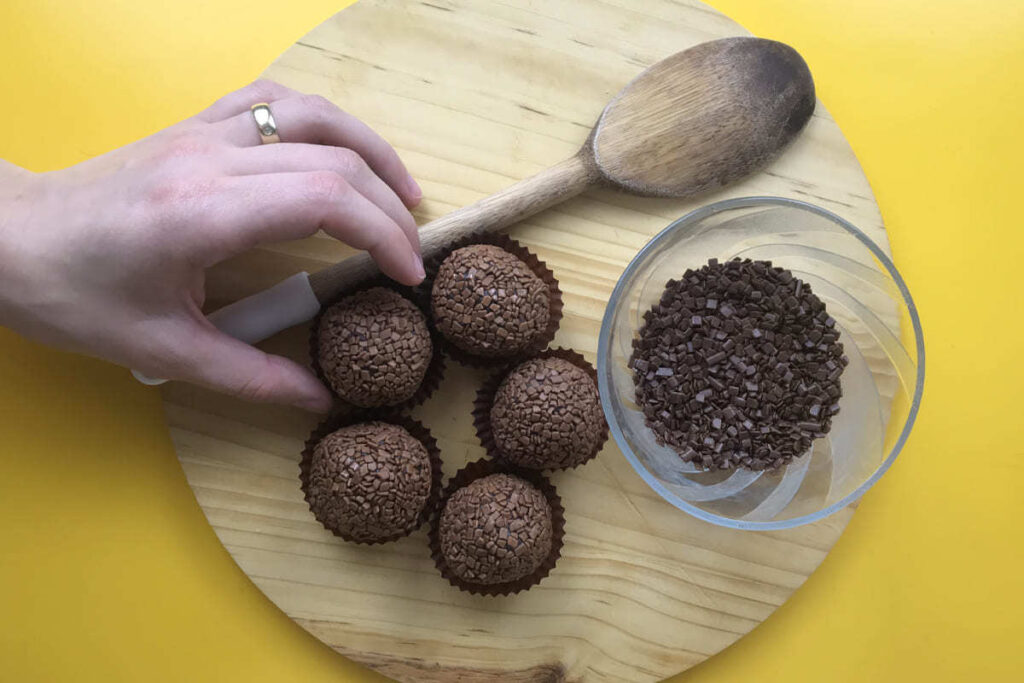 brigadeiro eloisa cola