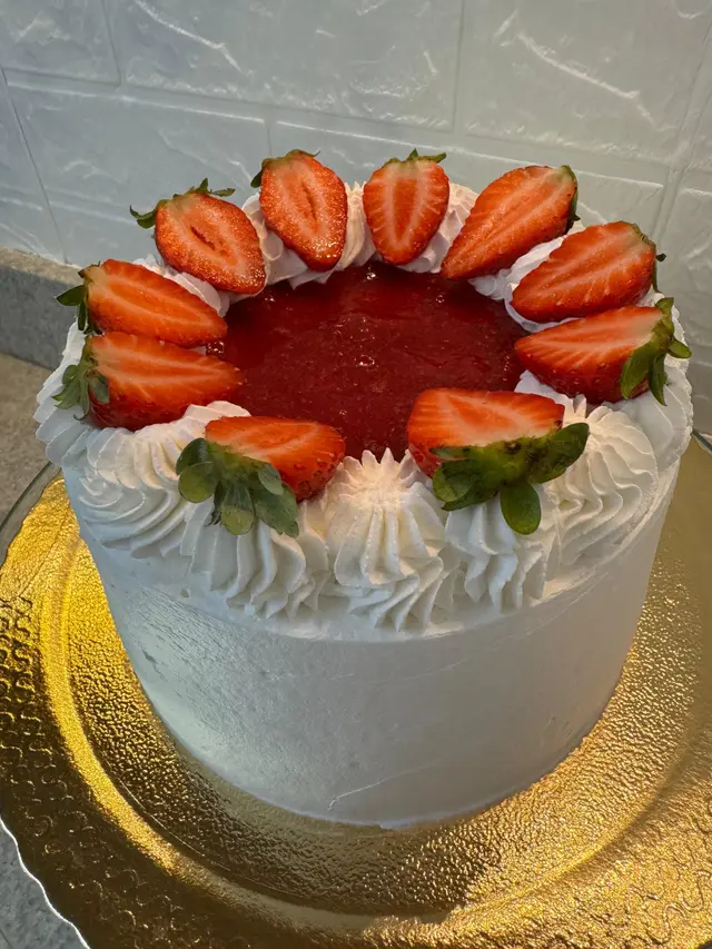 Capa do curso FreeCakes, bolos sem glúten, sem lactose e sem ovo, de Eloisa Cola